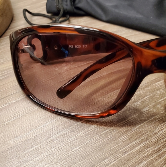 Brand New Sunglasses - Picture 2 of 6